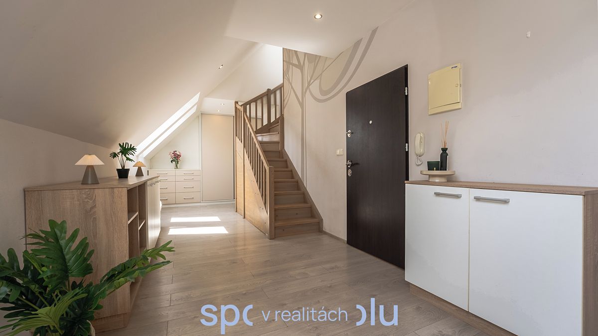 Prodej bytu 4+kk 118 m²